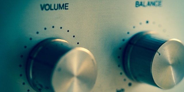 BGM・音楽の「うるさい!」を聴覚メカニズムから改善する方法